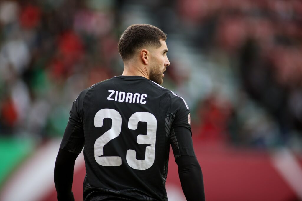 filho-de-zidane-estreia-sem-levar-gol-na-copa-africana-de-nacoes