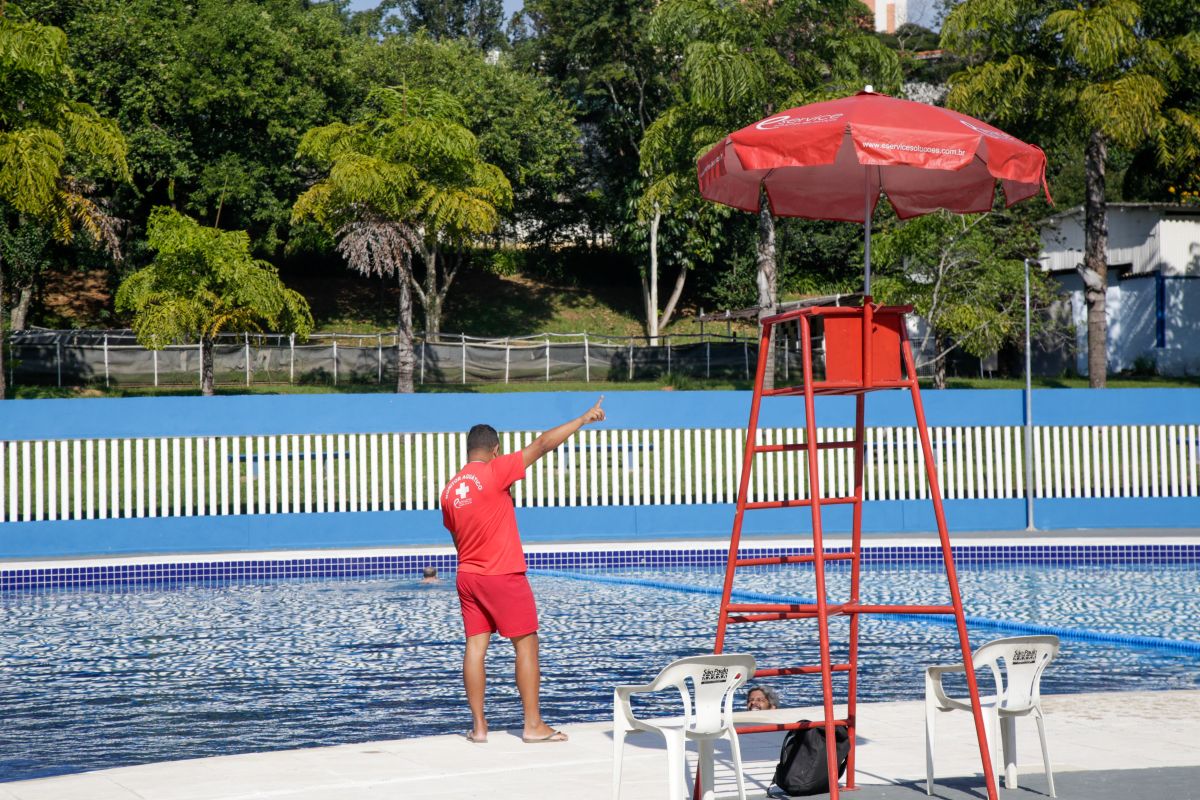 Criança de 4 anos morre afogada em piscina de clube esportivo em SP