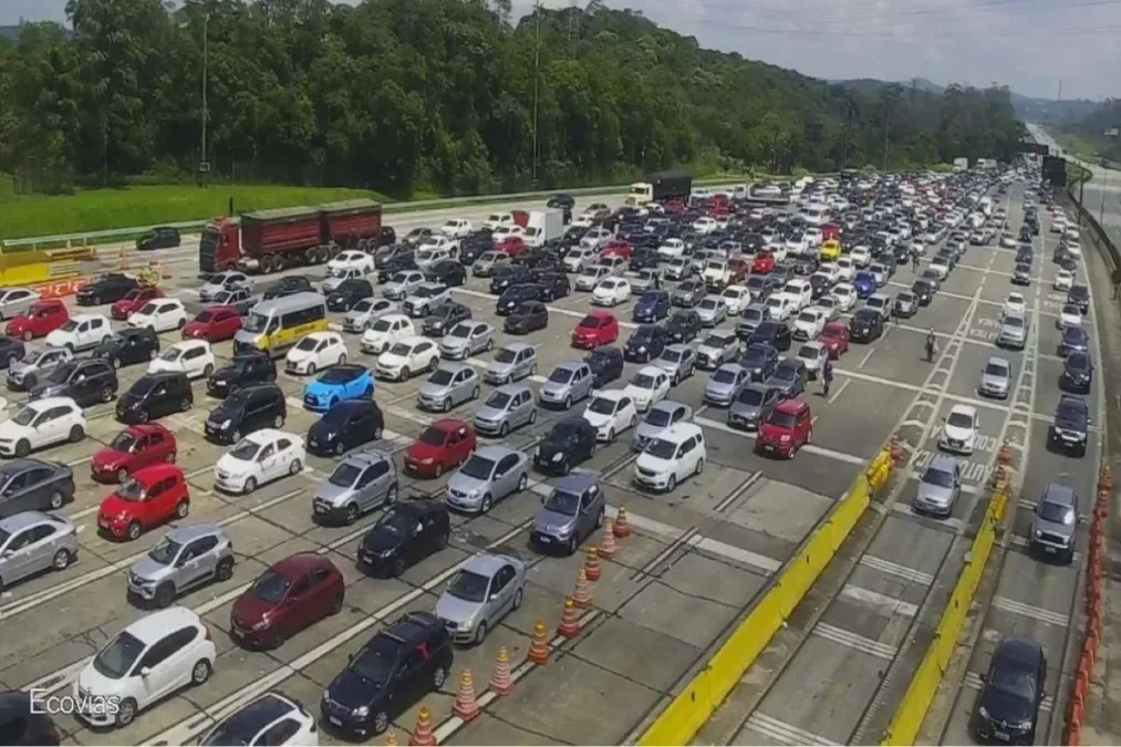 Melhores e piores horários para pegar estrada em SP neste fim de ano
