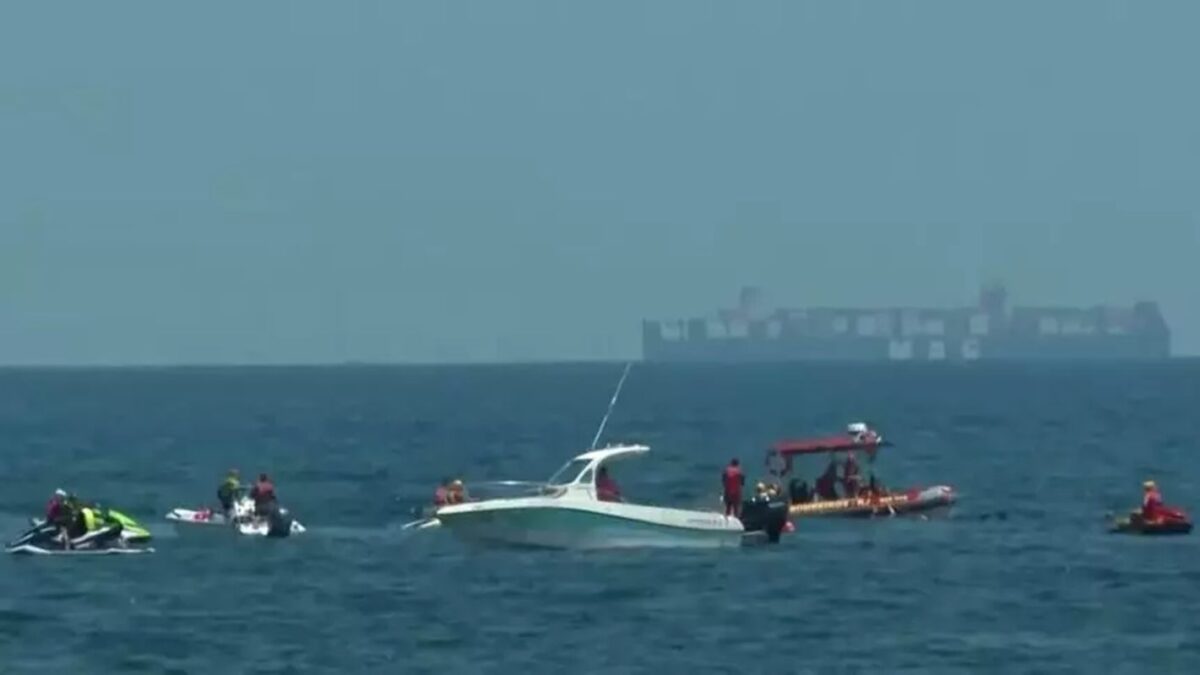 Câmera flagra momento exato da queda de avião no mar de Copacabana