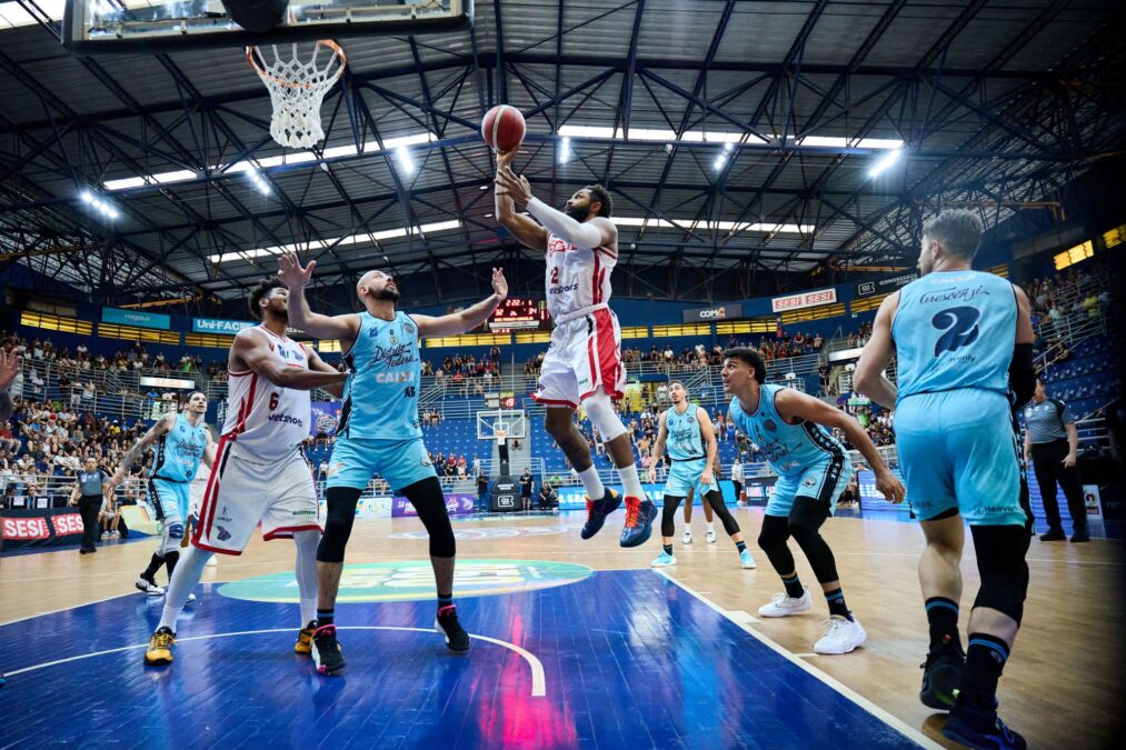 NBB: em jogo parelho e briga por 4ª lugar, Franca vence Brasília