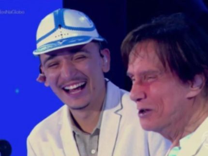 joao-gomes-se-pronuncia-apos-“climao”-com-roberto-carlos-em-especial-de-natal