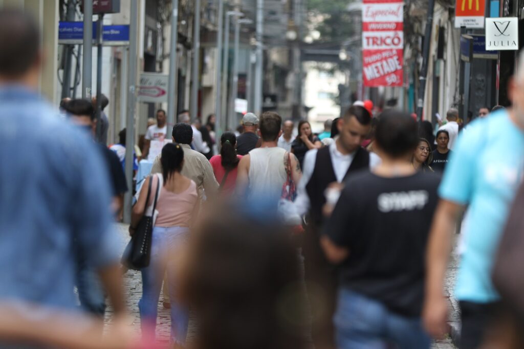 otimismo:-69%-projetam-melhoras-pessoais-em-2026;-aponta-datafolha