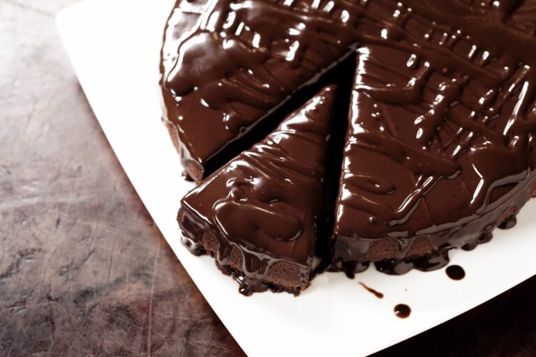 bolo-de-chocolate-sem-ovo:-facil-e-fofinho-para-qualquer-ocasiao