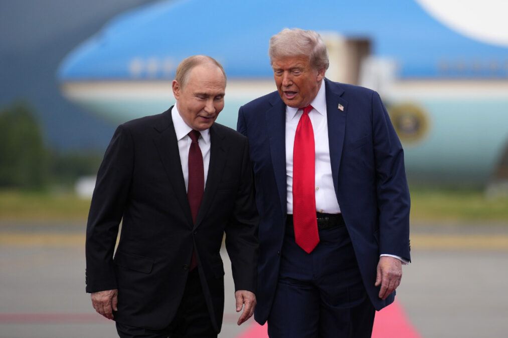Trump diz que Rússia está disposta a ajudar na reconstrução da Ucrânia