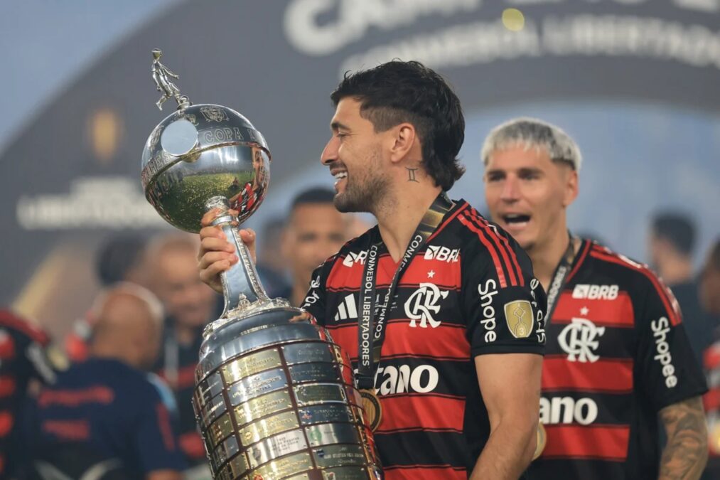 Retrospectiva: tetra do Flamengo na Libertadores marca mês de novembro