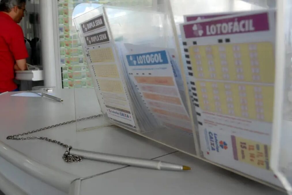 Loterias: veja os números da Lotofácil 3575 e sorteios de hoje (30/12)