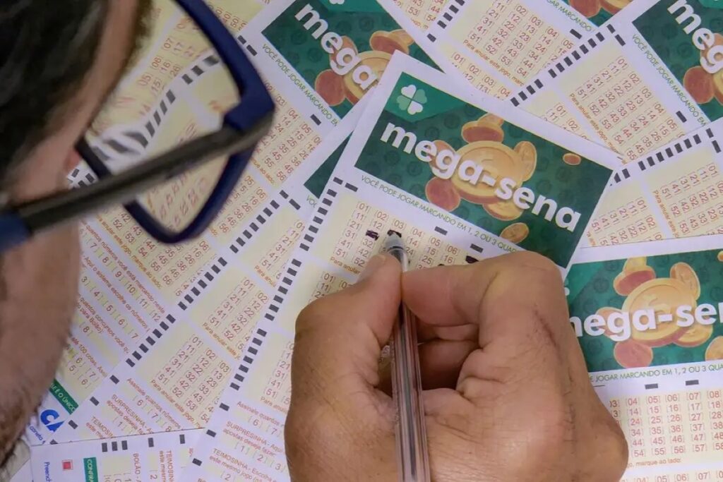 com-recorde-de-apostas,-sorteio-da-mega-da-virada-tem-atraso