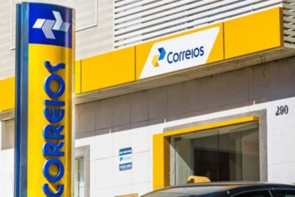 Ministro garante pagamento do 13º e direitos dos trabalhadores dos Correios