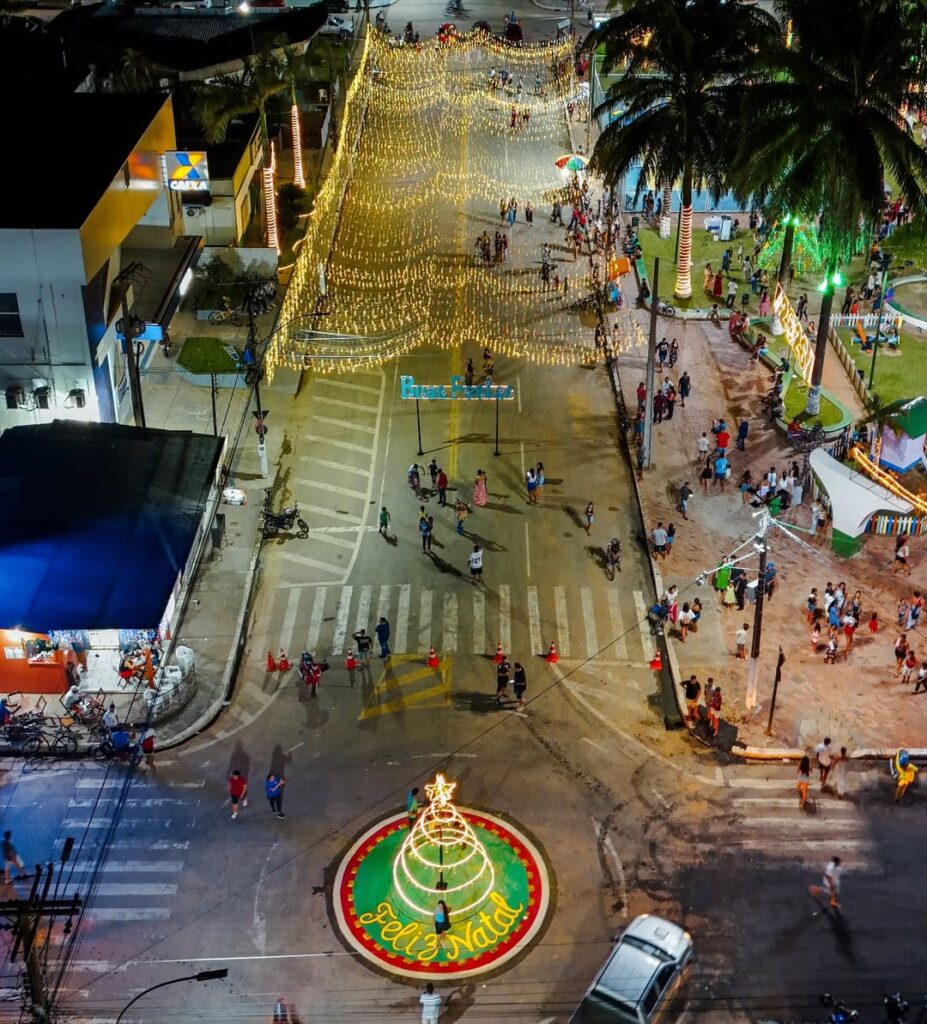 Prefeitura de Sena Madureira inaugura iluminação natalina na cidade