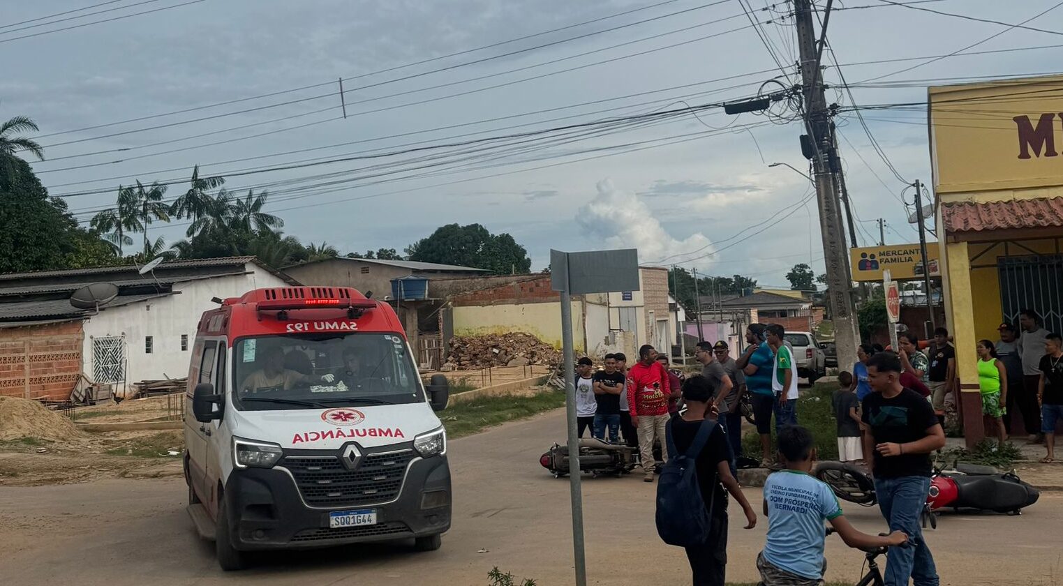 Colisão entre duas motocicletas é registrada em Manoel Urbano na tarde desta segunda-feira