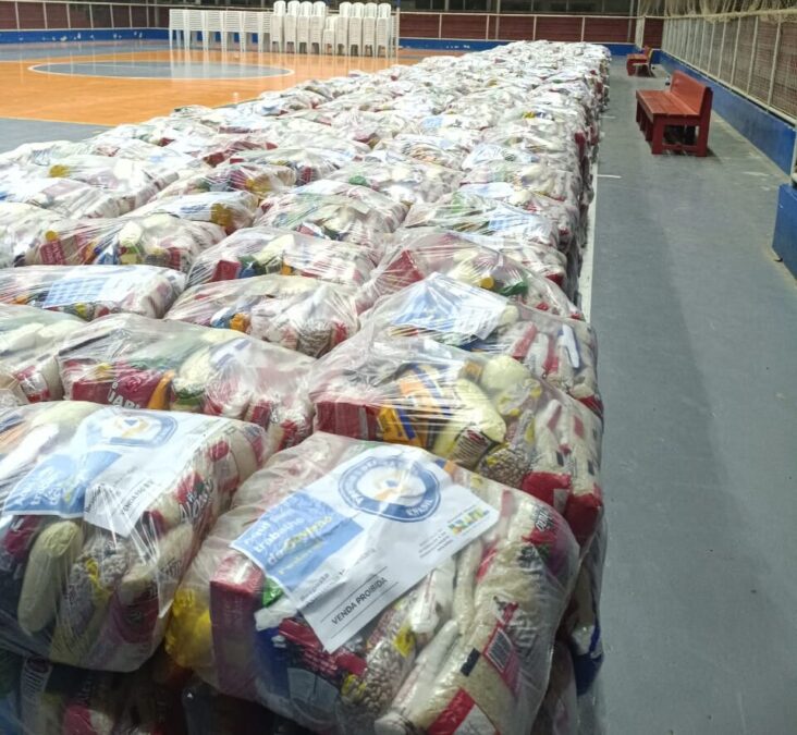 Entrega de Cestas Básicas custeadas pelo Governo LULA em Sena Madureira será na quadra da Escola Messias, com atendimento em saúde feito pela Prefeitura
