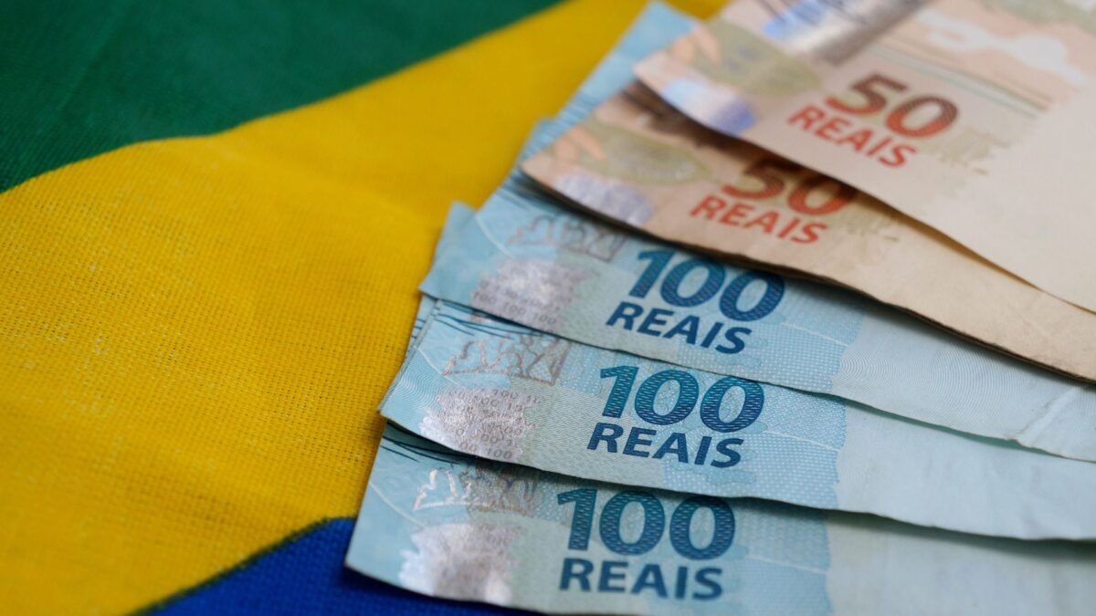 Ao manual de hostilidades tributárias (por Everardo Maciel)