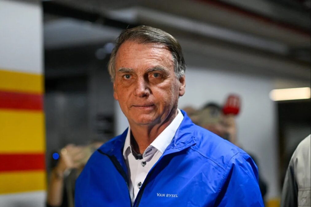 Após cirurgias, Bolsonaro recebe alta e volta à prisão 8 dias depois