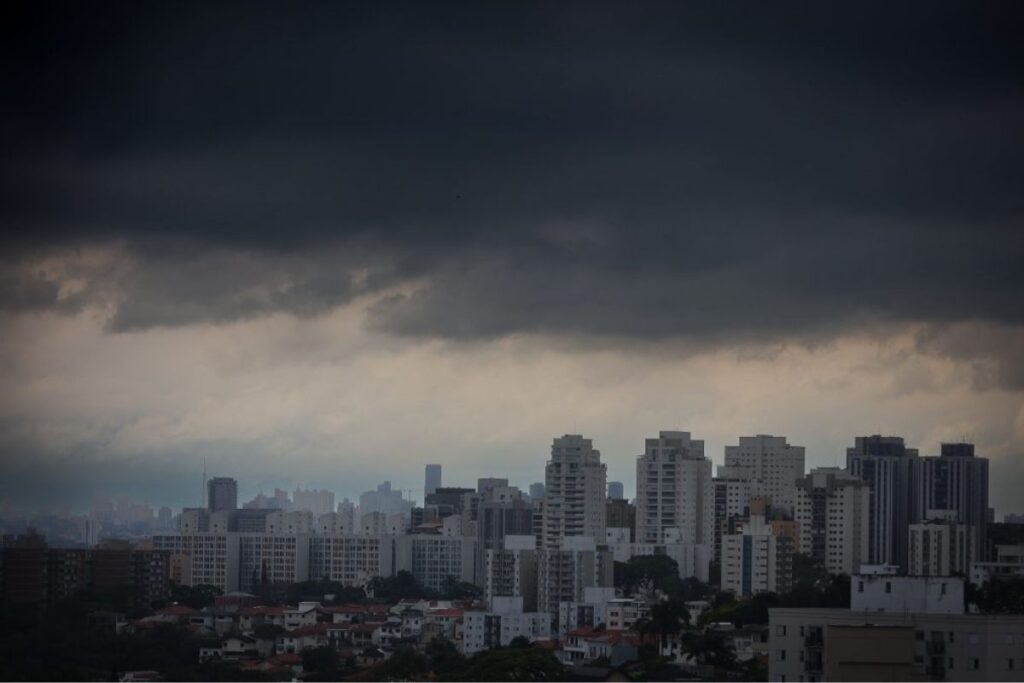 sp-tem-alerta-de-perigo-para-tempestade-com-ventos-de-ate-100-km/h