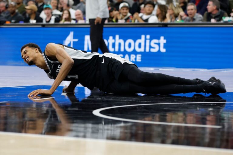 nba:-wembanyama-escapa-de-lesao,-mas-desfalca-spurs-contra-pacers