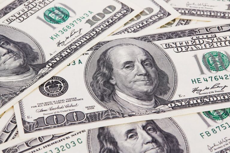 dolar-cai-forte,-a-r$-5,42,-no-primeiro-pregao-de-2026.-bolsa-recua