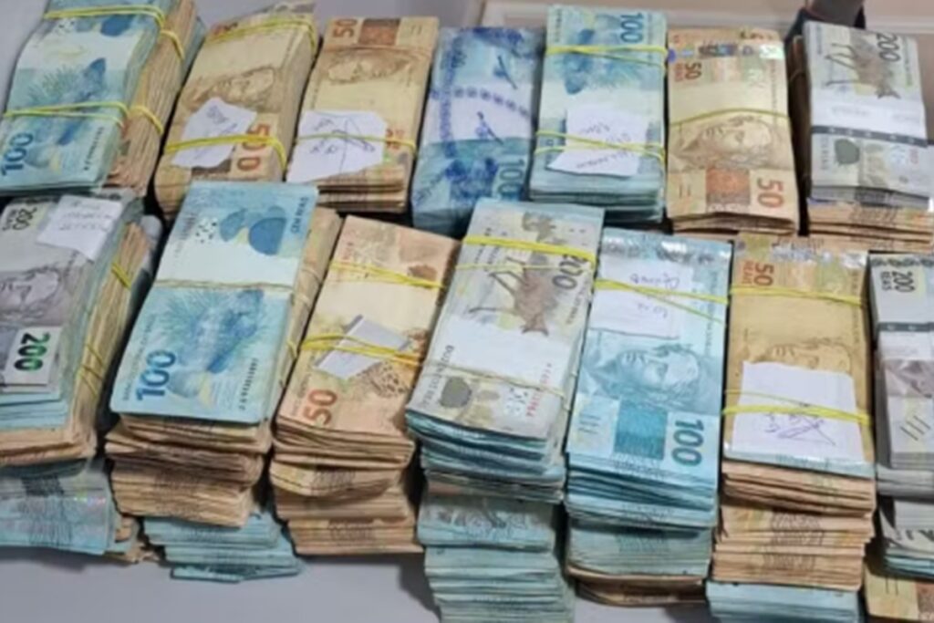 ameaca-contra-mulher-termina-em-apreensao-de-armas-e-r$-1,2-milhao