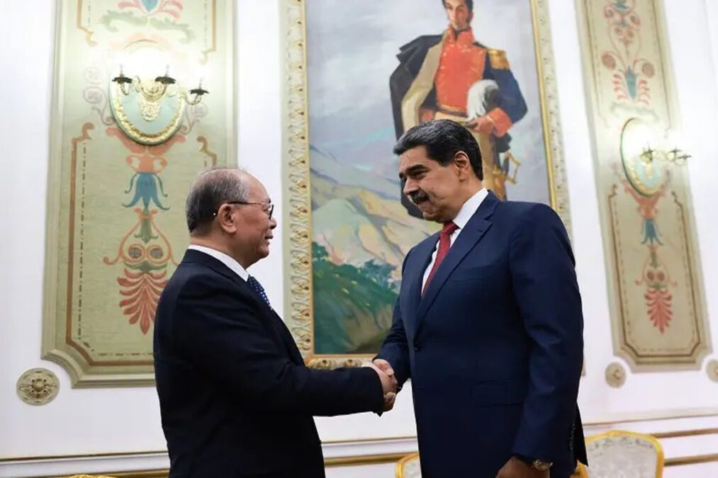 China se diz “chocada” e alega que captura de Maduro viola soberania