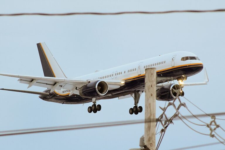 maduro-chega-de-aviao-a-nova-york-apos-ser-capturado