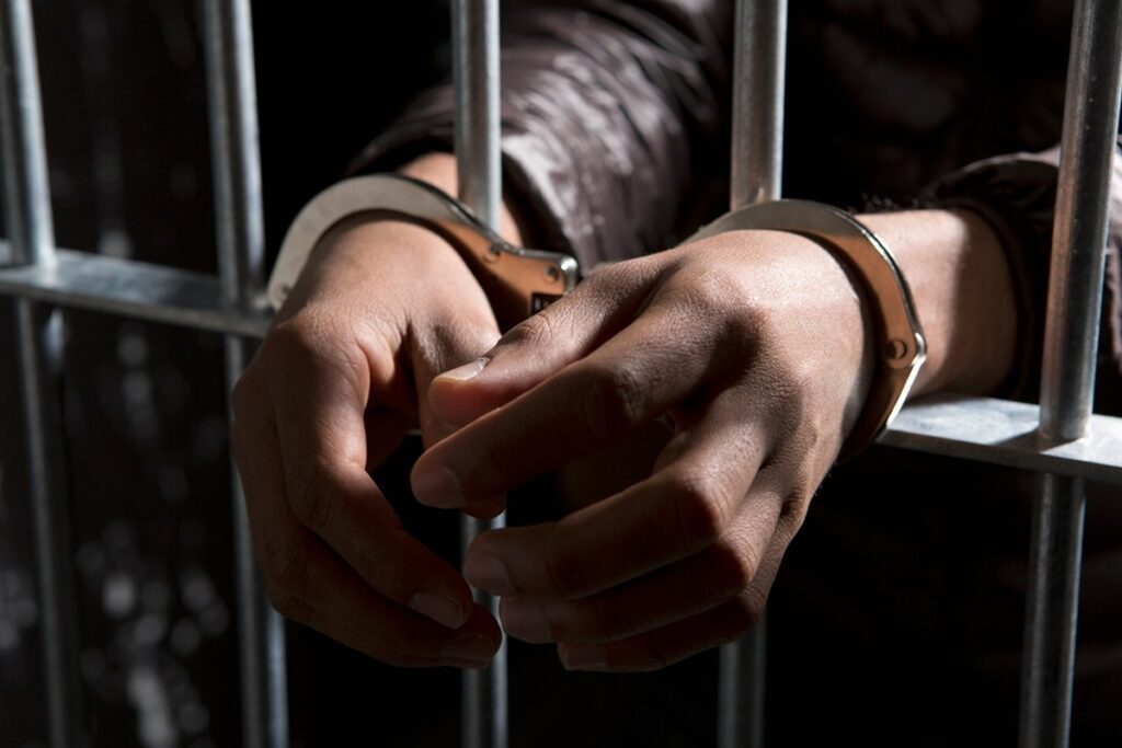 chefe-do-crime-organizado,-polones-e-preso-ao-agredir-noiva-no-brasil