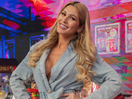 livre,-leve-e-solta!-livia-andrade-anuncia-“solteirice”-no-“domingao”