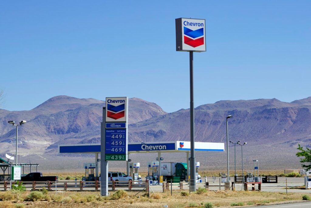 acoes-de-petroliferas-dos-eua-disparam-apos-intervencao-na-venezuela