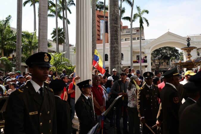 jornalistas-sao-presos-por-autoridades-chavistas-na-venezuela