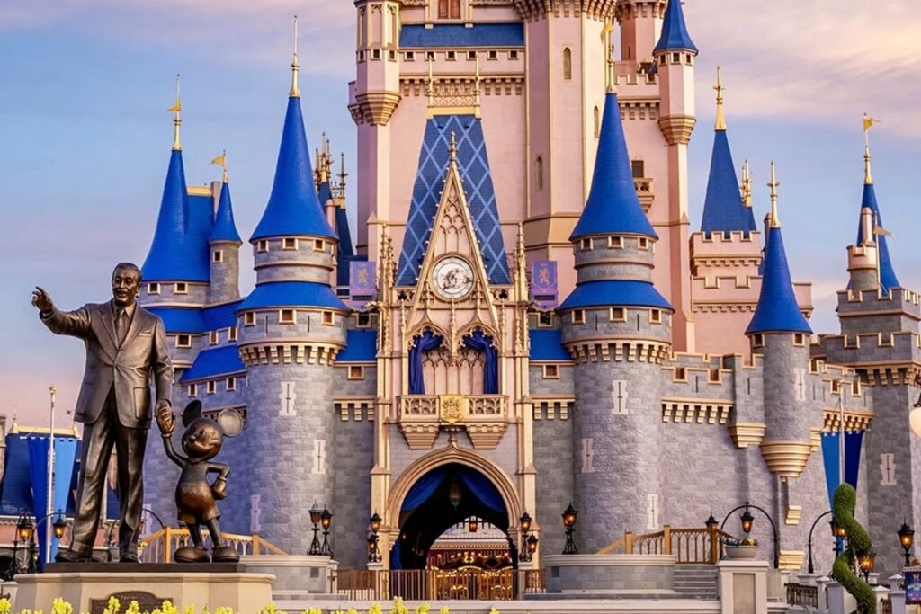 entenda-o-que-e-a-maldicao-que-“assombra”-os-parques-da-disney