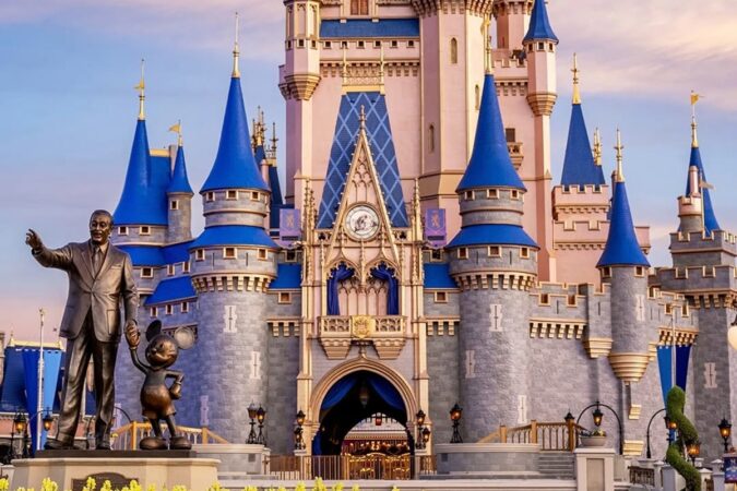 entenda-o-que-e-a-maldicao-que-“assombra”-os-parques-da-disney
