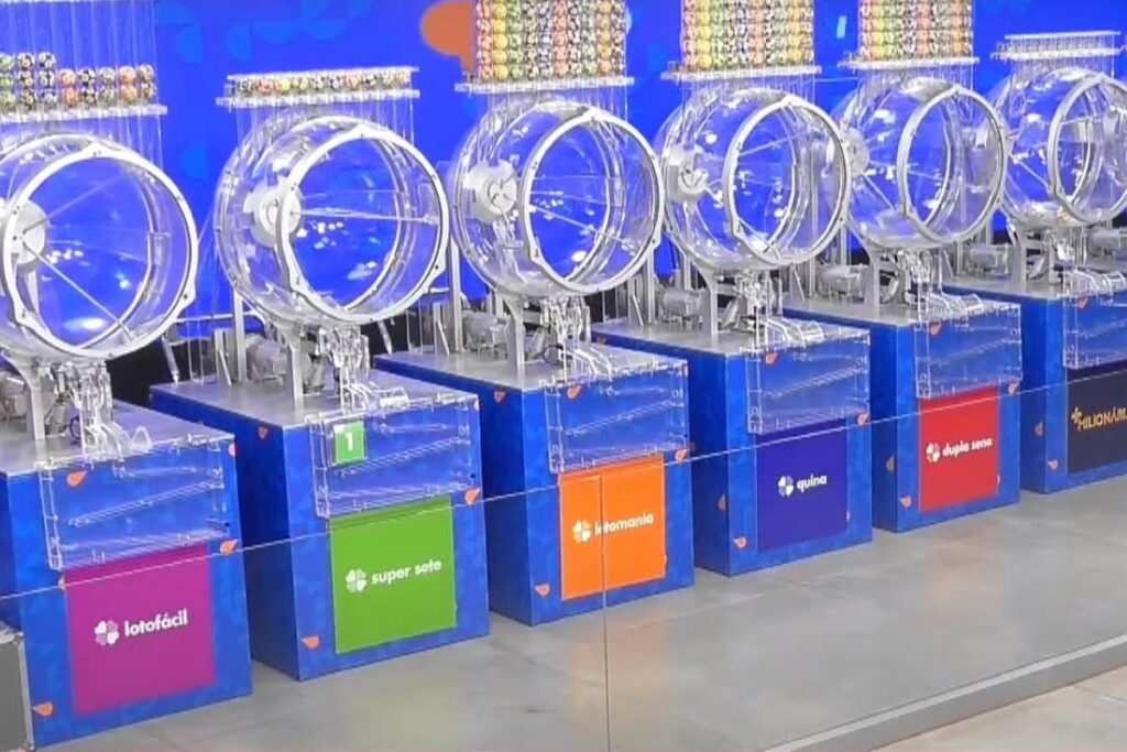 loterias:-veja-dezenas-da-lotofacil-3579-e-sorteios-de-hoje-(5/1)