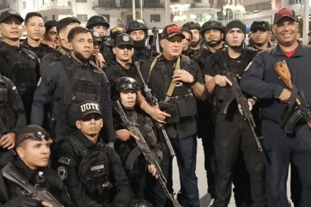 ministro-faz-ronda-em-caracas-apos-captura-de-maduro:-“leais,-sempre”.-veja-video