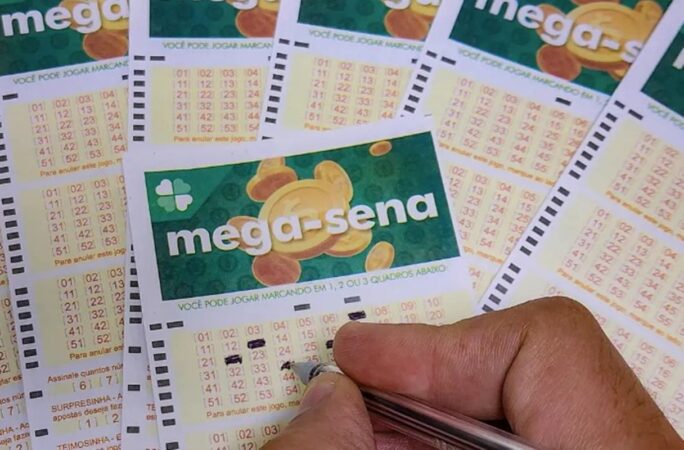 confira-as-dezenas-da-mega-sena-2956-e-demais-sorteios-de-hoje-(6/1)