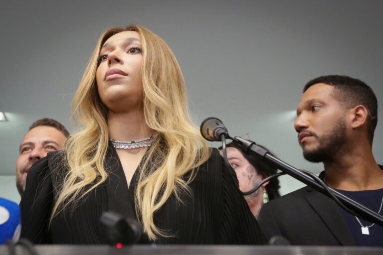 advogado-pede-a-pgr-arquivamento-de-acao-de-erika-hilton-contra-grok