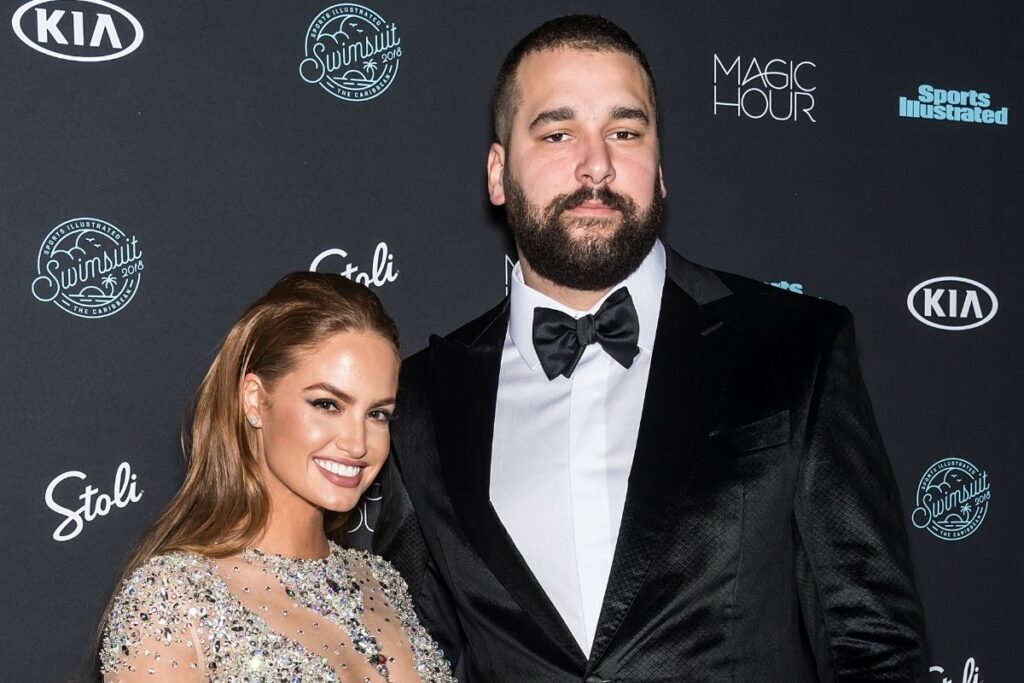 astro-da-nfl-processa-ex-por-comentario-sobre-o-tamanho-de-seu-penis