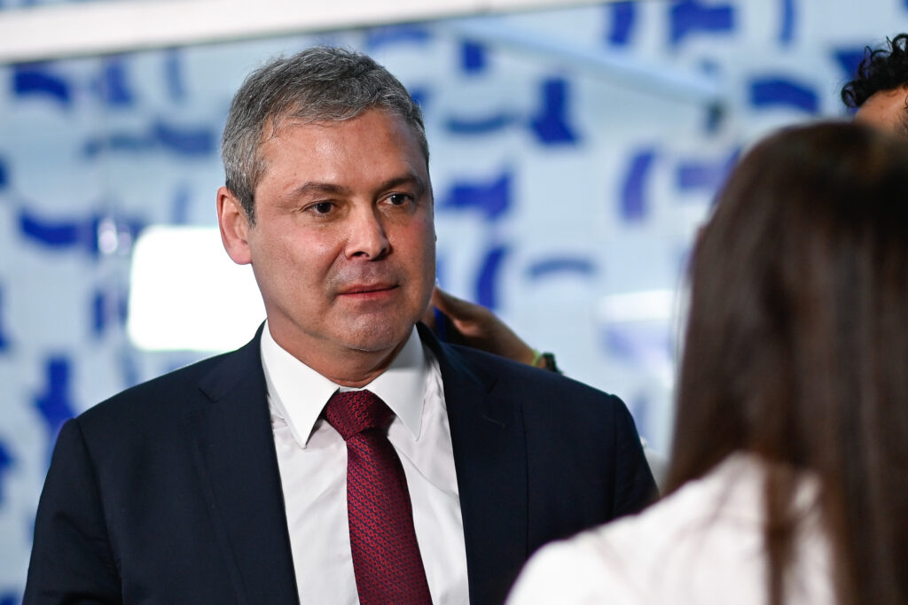 lindbergh-diz-que-governo-fara-mapa-de-votos-para-manter-veto-a-dosimetria