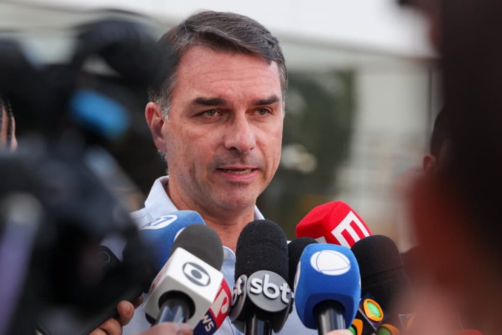 flavio-chama-moraes-de-“negacionista”-apos-decisao-contra-sindicancia-do-cfm