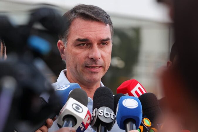 flavio-chama-moraes-de-“negacionista”-apos-decisao-contra-sindicancia-do-cfm