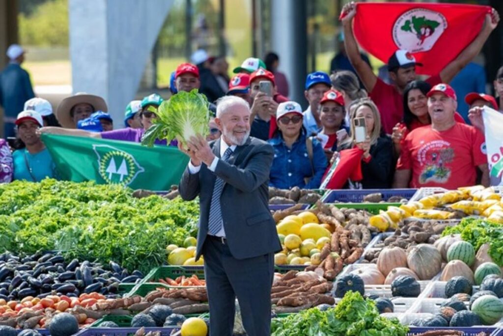 com-oscar-niemeyer,-df-chega-a-6-assentamentos-criados-no-governo-lula