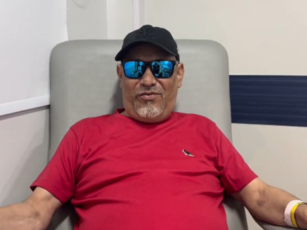 ex-exaltasamba-recebe-alta-e-revela-diagnostico-de-hernias:-“vou-operar-so-mais-tarde”