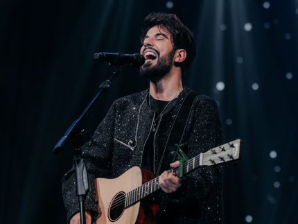 rei-dos-streams,-raffa-torres-lanca-“casais-trocados”,-primeiro-single-do-dvd-alma