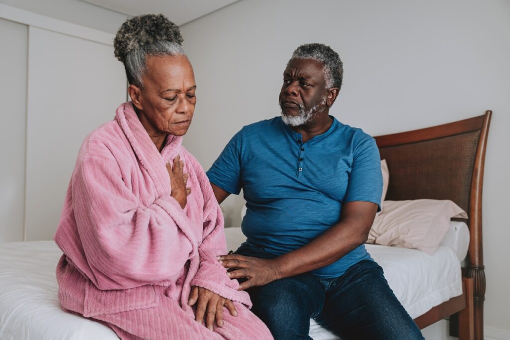 cardiologista-explica-que-sinais-de-infarto-em-mulheres-sao-diferentes