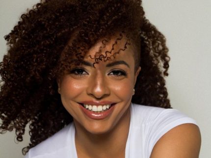 camila-olivieri-faz-balanco-de-“dona-de-mim”,-celebra-trajetoria-e-faz-planos-para-2026