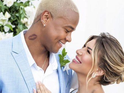 leo-santana-comemora-9-anos-de-relacionamento-com-lore:-“passamos-por-poucas-e-boas”