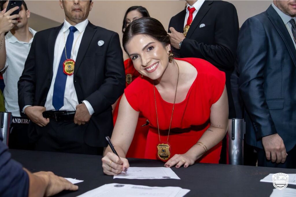 delegada-de-sp-e-alvo-de-injuria-apos-postar-foto-anunciando-nomeacao