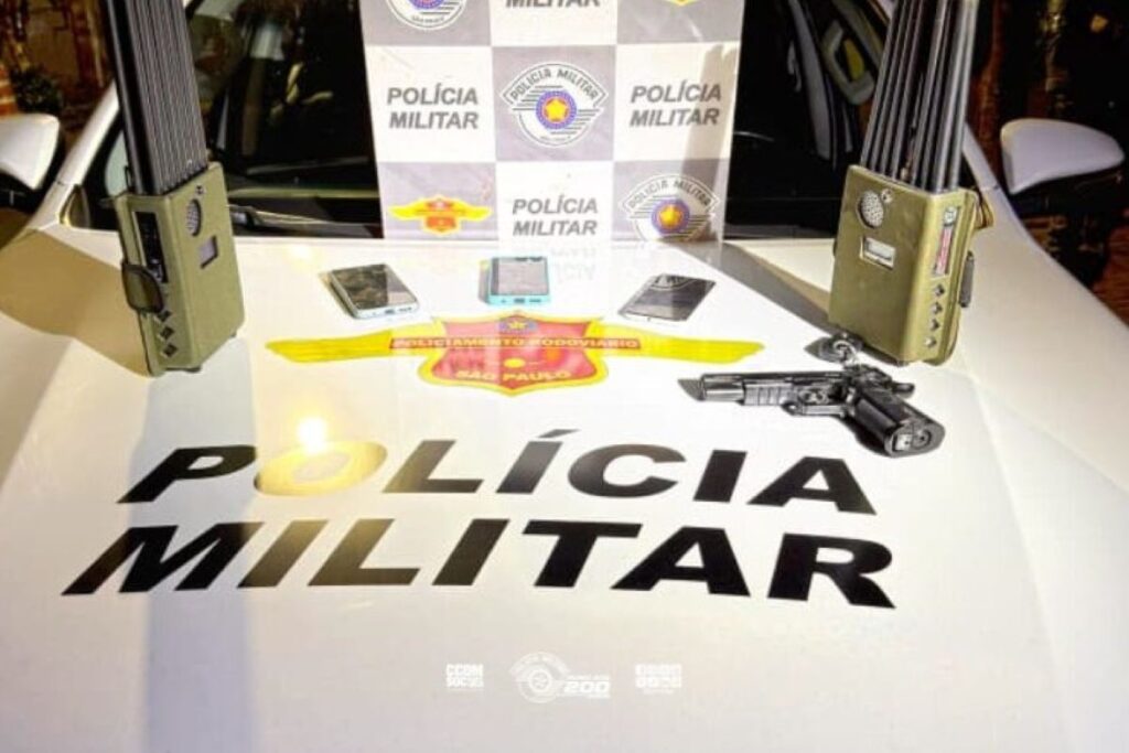 dupla-e-presa-apos-amarrar-motorista-em-cabine-para-roubar-caminhao