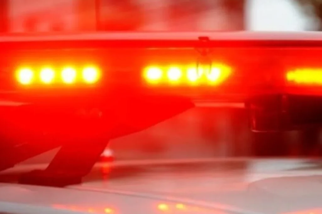 corpo-carbonizado-e-encontrado-em-carro-em-chamas-na-estrutural