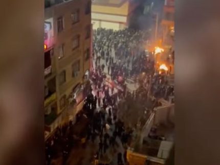 governo-do-ira-quebra-silencio-e-admite-cerca-de-2-mil-mortes-em-onda-de-protestos