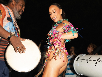 com-mais-de-20-anos-de-carnaval,-sabrina-sato-celebra:-“sinto-como-se-estivesse-debutando”