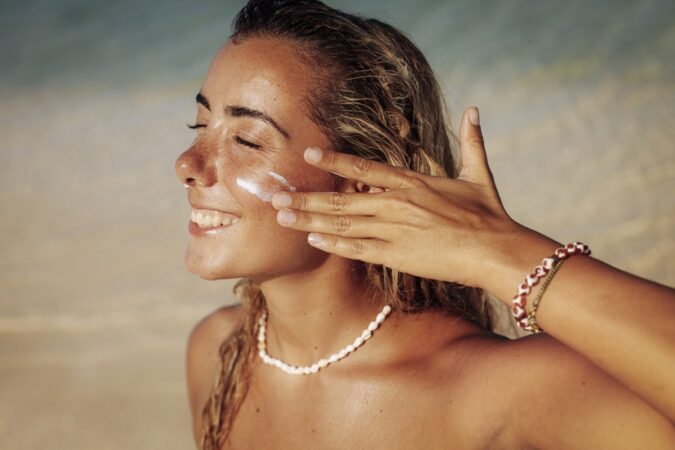 sol,-calor-e-cloro:-medico-alerta-para-cuidados-com-a-pele-no-verao